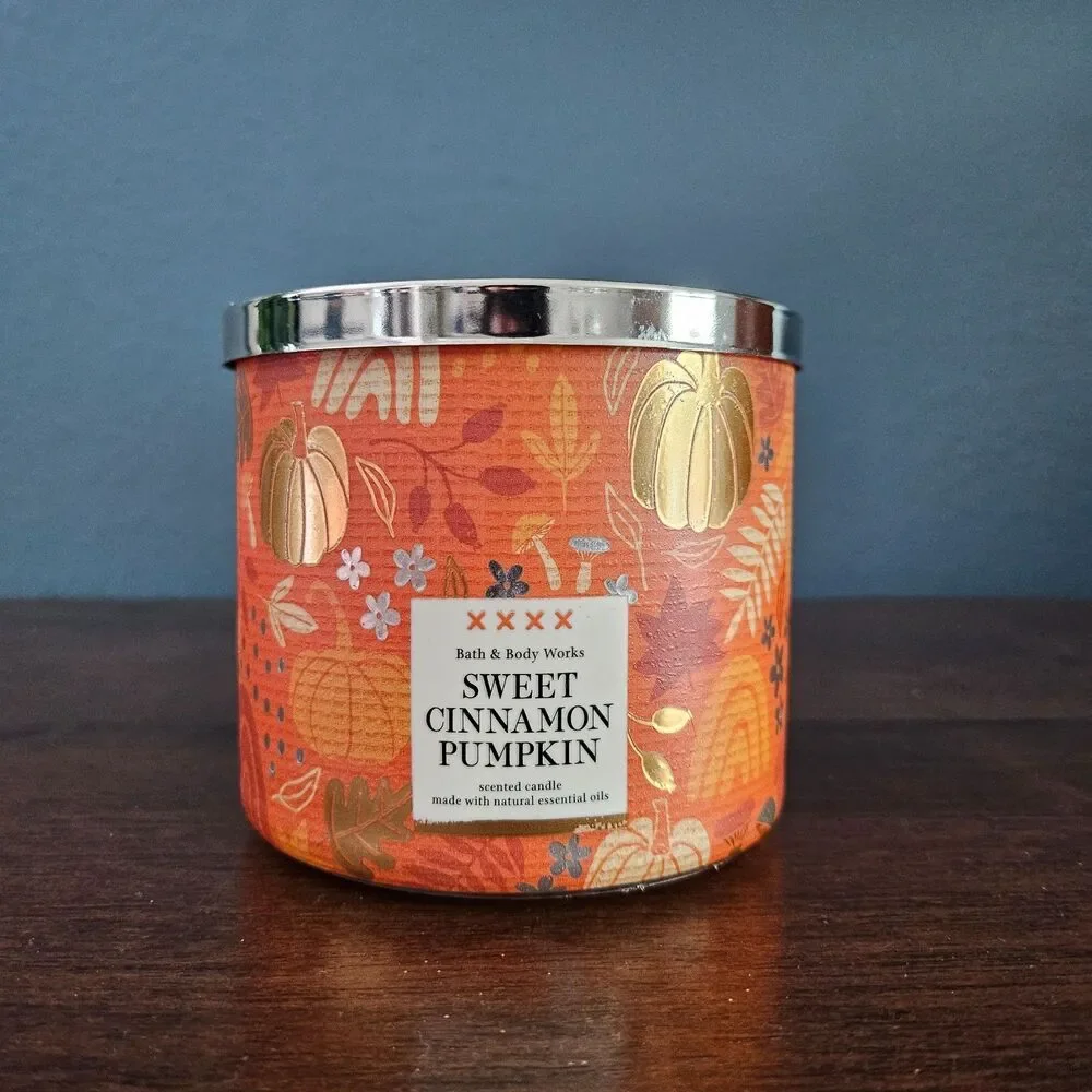 Bath Body Works Sweet Cinnamon Pumpkin candle 3 Wick New Not Used